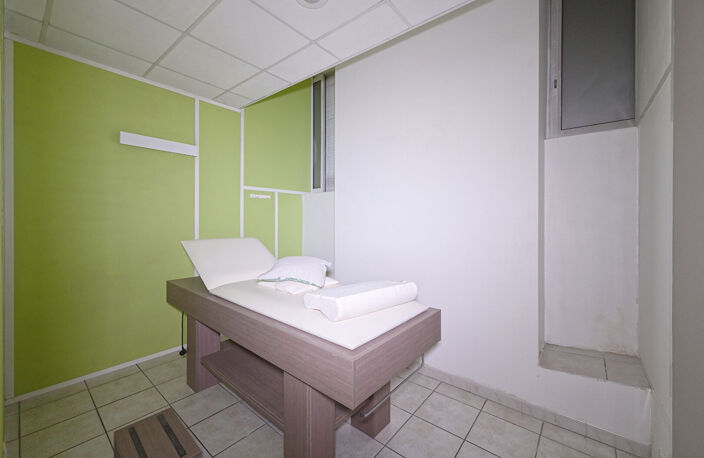 A VENDRE LOCAL COMMERCIAL A FORT POTENTIEL DE REHABILITATION — photo 5
