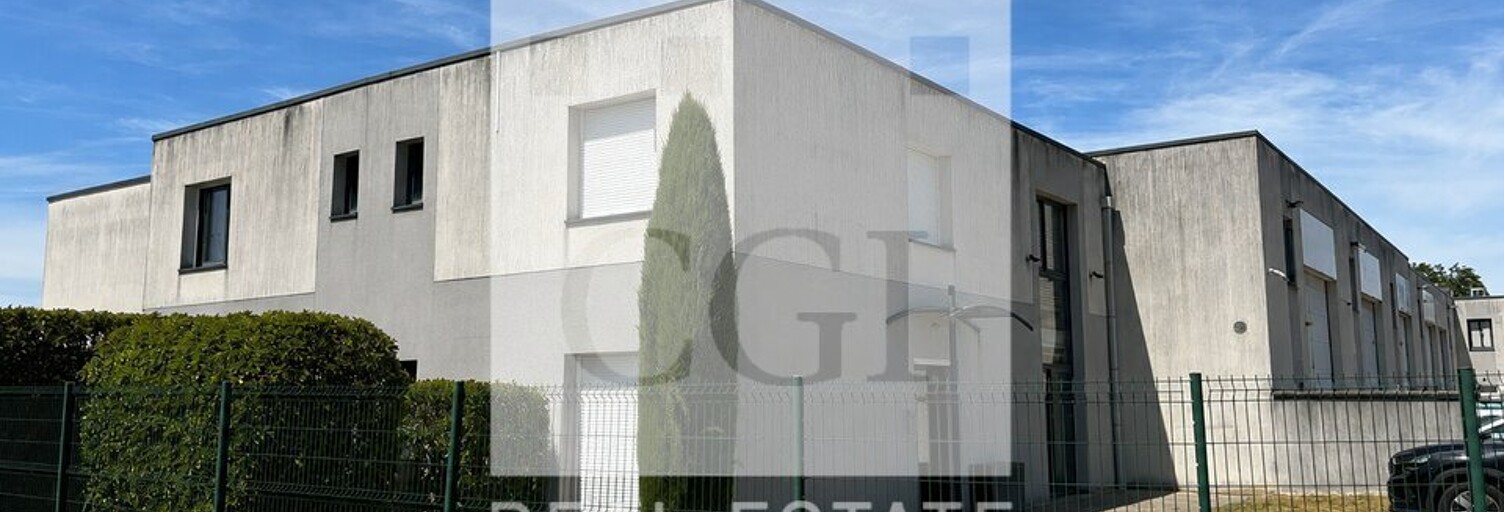 Bureau  145 m² à louer à Saint-Laurent-de-Mure (69720)