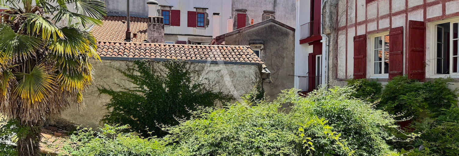 Immeuble  183 m² à vendre à Saint-Jean-de-Luz (64500)