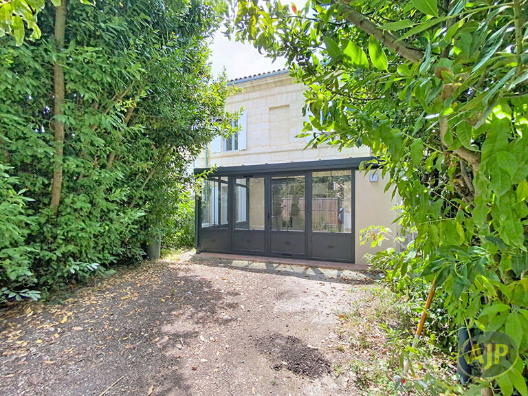 Maison  totalement rénovée avec jardin — photo 1
