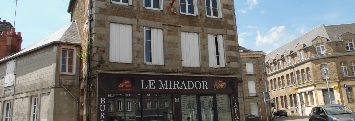 Immeuble  150 m² à vendre à La Ferté-Macé (61600)