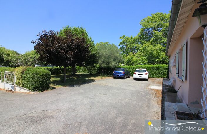 MAISON T5 AU CENTRE DU VILLAGE — photo 2