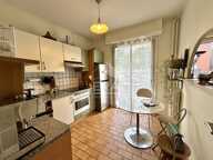 PAU - Les Allées de Morlaàs : Appartement duplex T4 de près de 90m2 avec balcon, terrasse, et cave — photo 3