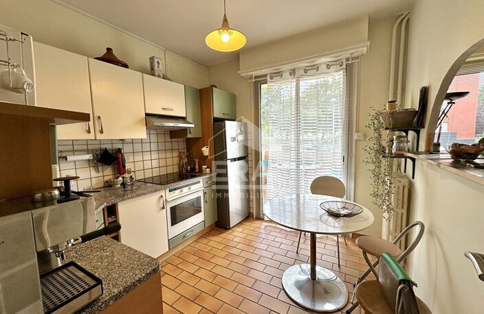 PAU - Les Allées de Morlaàs : Appartement duplex T4 de près de 90m2 avec balcon, terrasse, et cave — photo 3