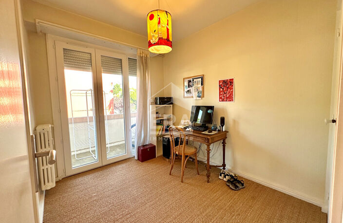 PAU - Les Allées de Morlaàs : Appartement duplex T4 de près de 90m2 avec balcon, terrasse, et cave — photo 4