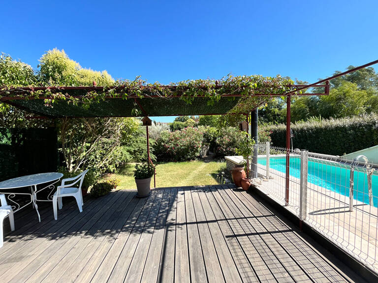 À VENDRE  Maison individuelle de plain-pied avec piscine et dépendance à Aubignan — photo 1