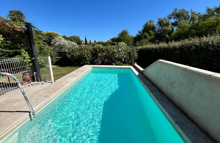 À VENDRE  Maison individuelle de plain-pied avec piscine et dépendance à Aubignan — photo 3