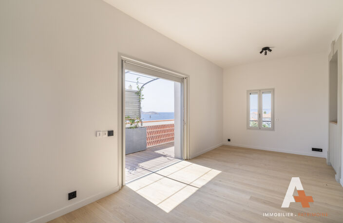 Marseille 7éme : Endoume-Malmousque type 3 vue mer avec terrasse. — photo 2