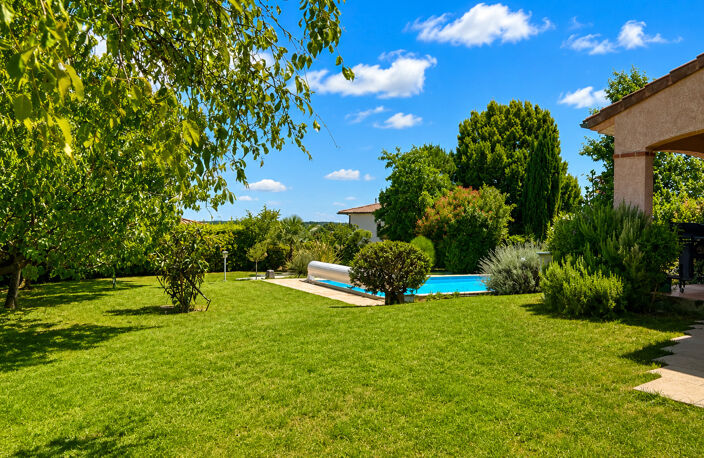Maison T5 153 m2 hab sous-sol piscine — photo 3