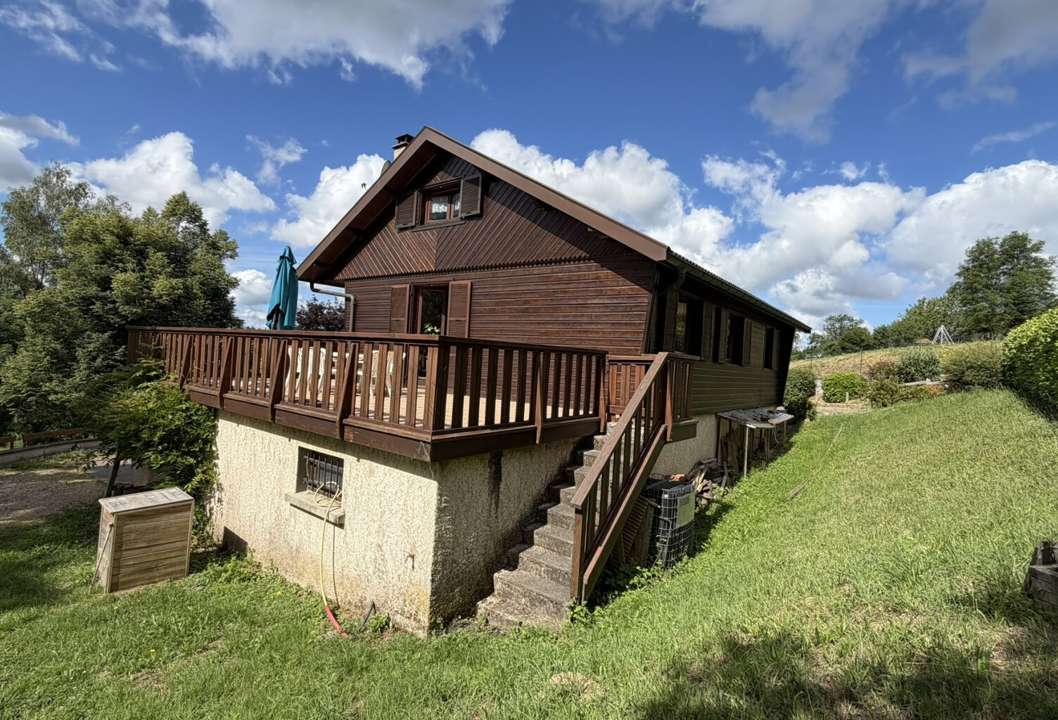 Chalet en bois sur 6174 m2 de terrain — photo 1