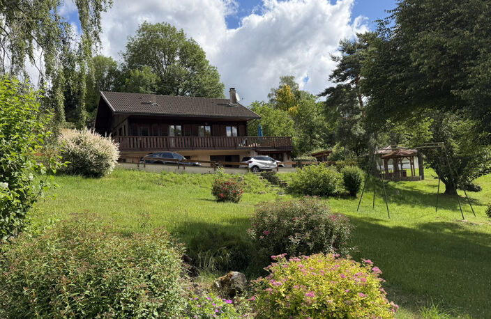 Chalet en bois sur 6174 m2 de terrain — photo 2