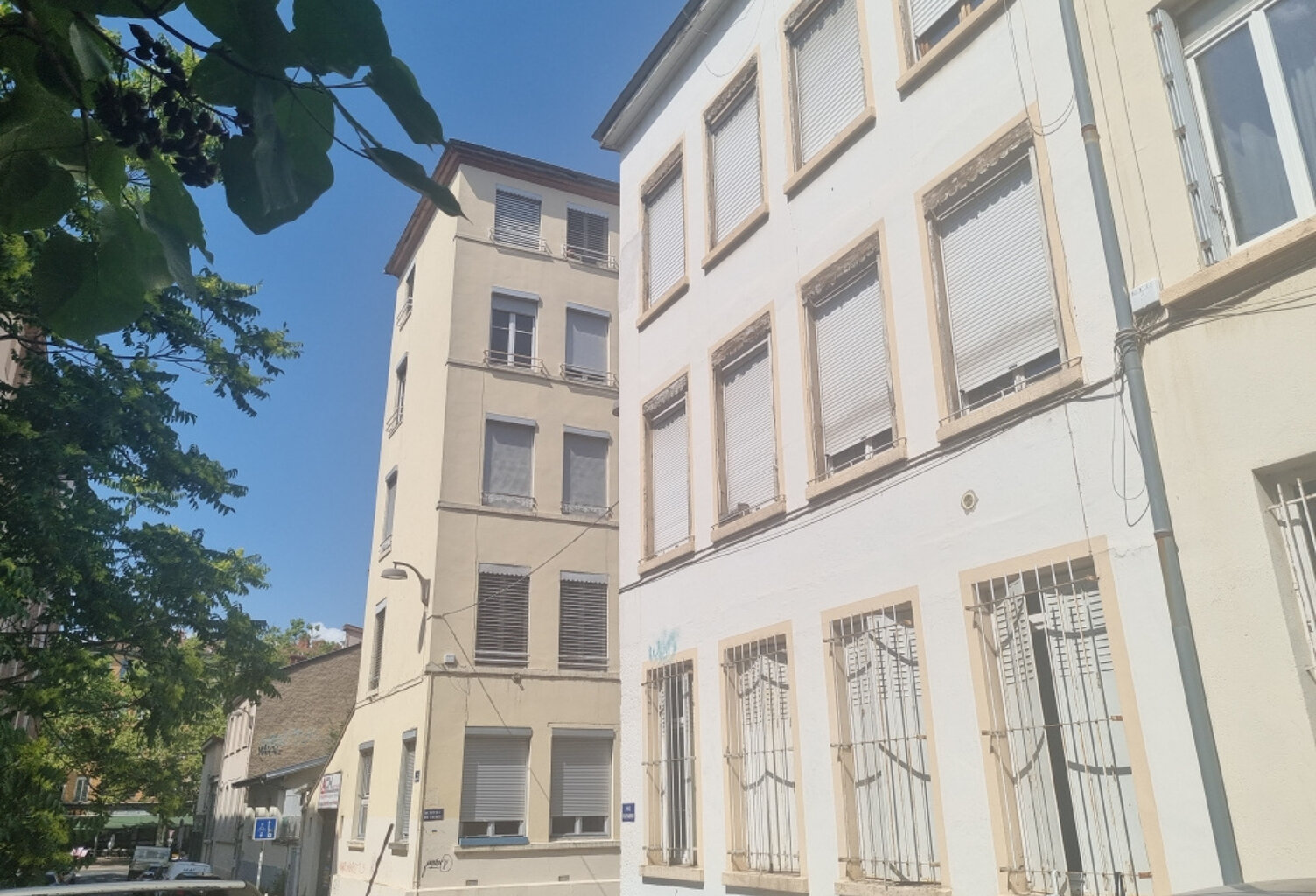 VENTE LYON 69001 - CANUT DE TYPE T3 DE 64M2 A POTENTIEL A 3MN A PIED DE LA PLACE DE LA CROIX ROUSSE — photo 1