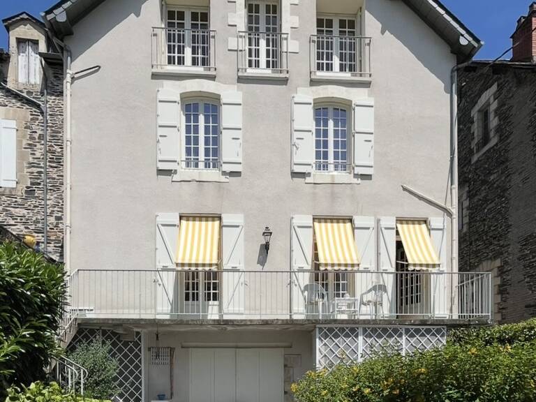 Vente Maison/villa 9 pièces — photo 1