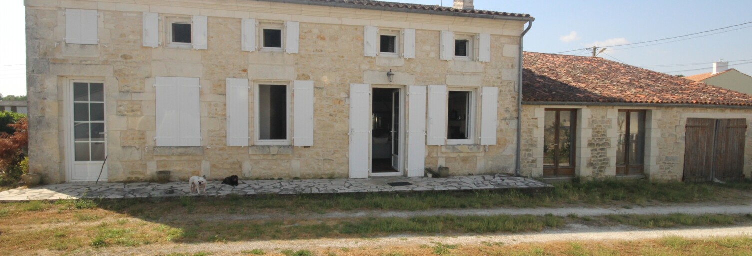 Maison 5 Pièces 230 m² à vendre à Bords (17430)