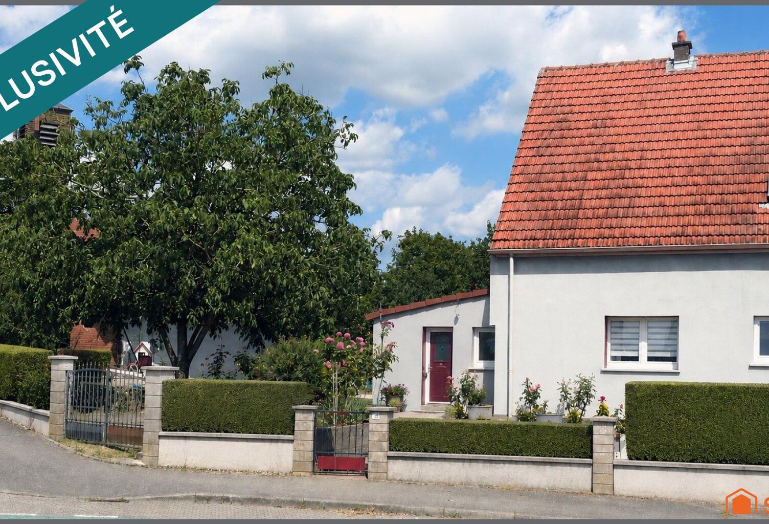 Maison familiale semi-mitoyenne avec jardin — photo 1