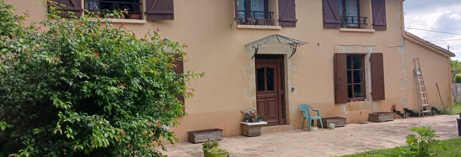 Maison 5 Pièces 121 m² à vendre à Champagné-Saint-Hilaire (86160)
