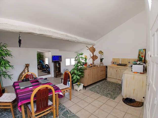 VENTE - 61.30 M2 HAB - 4 PIECES - ANDUZE — photo du bien
