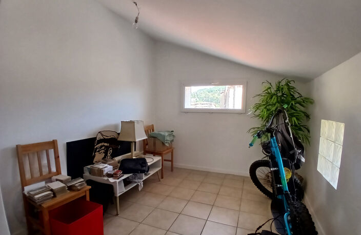 VENTE - 61.30 M2 HAB - 4 PIECES - ANDUZE — photo 4