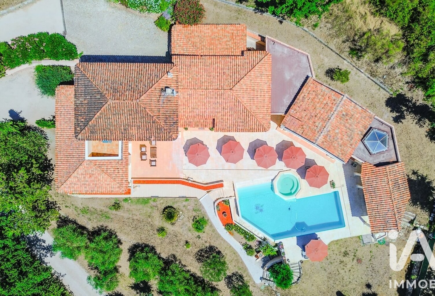 Vente Maison/villa 10 pièces — photo 1