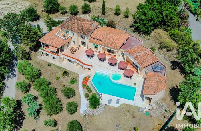 Vente Maison/villa 10 pièces — photo 2
