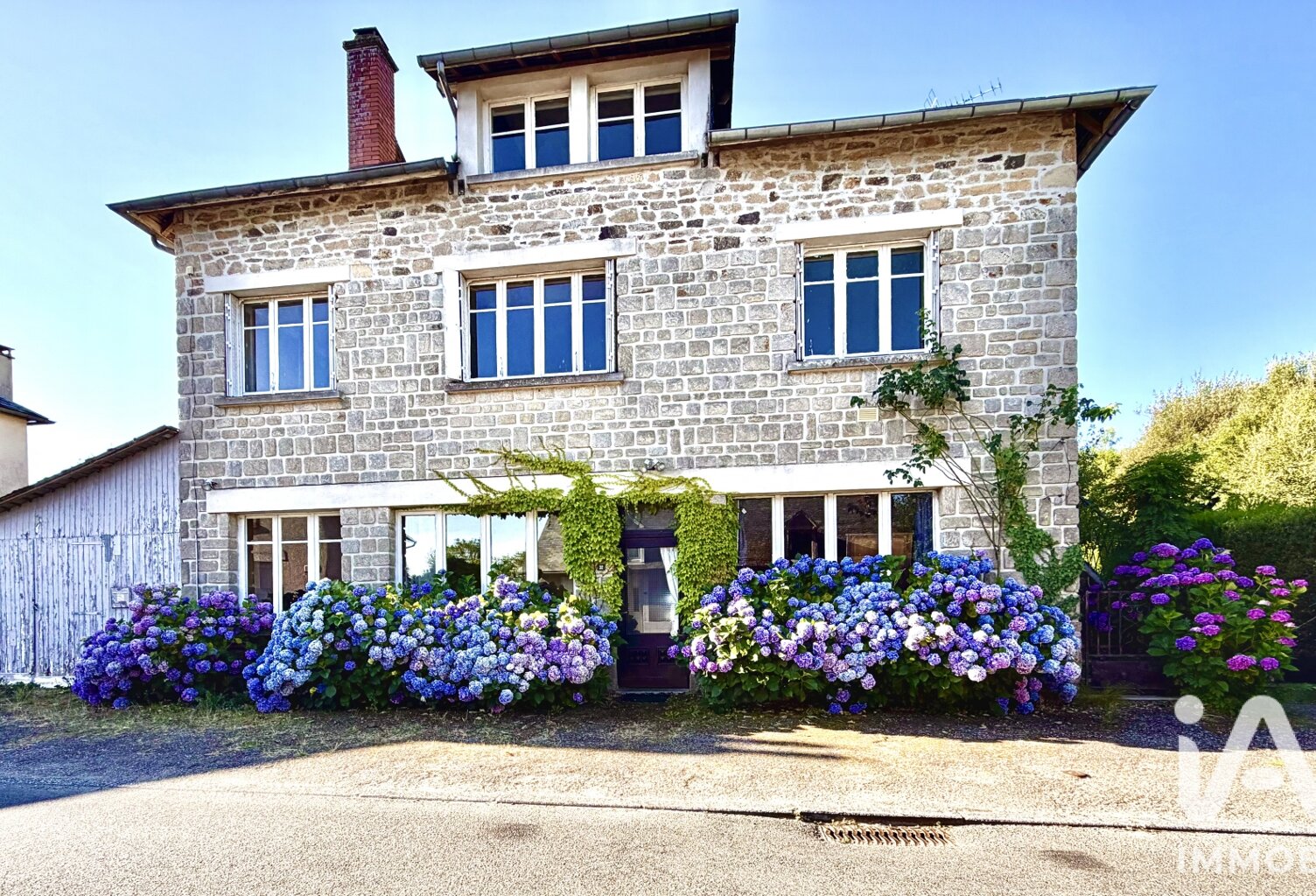 Vente Maison/villa 8 pièces — photo 1