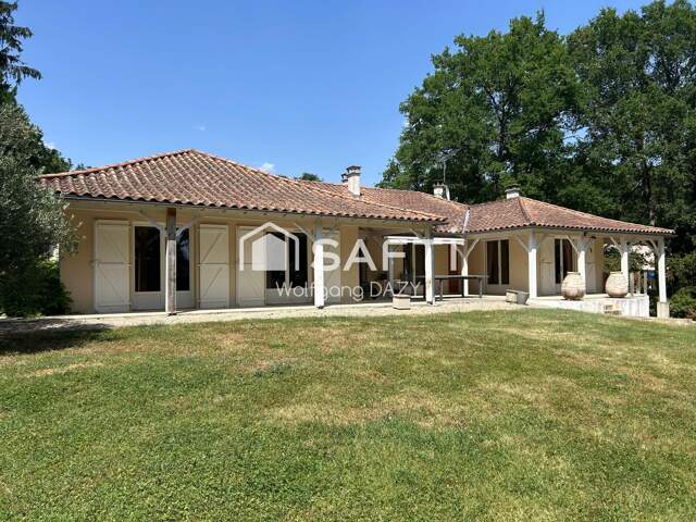 Villa à proximité du lac et du golf de SAINT-CYR — photo du bien