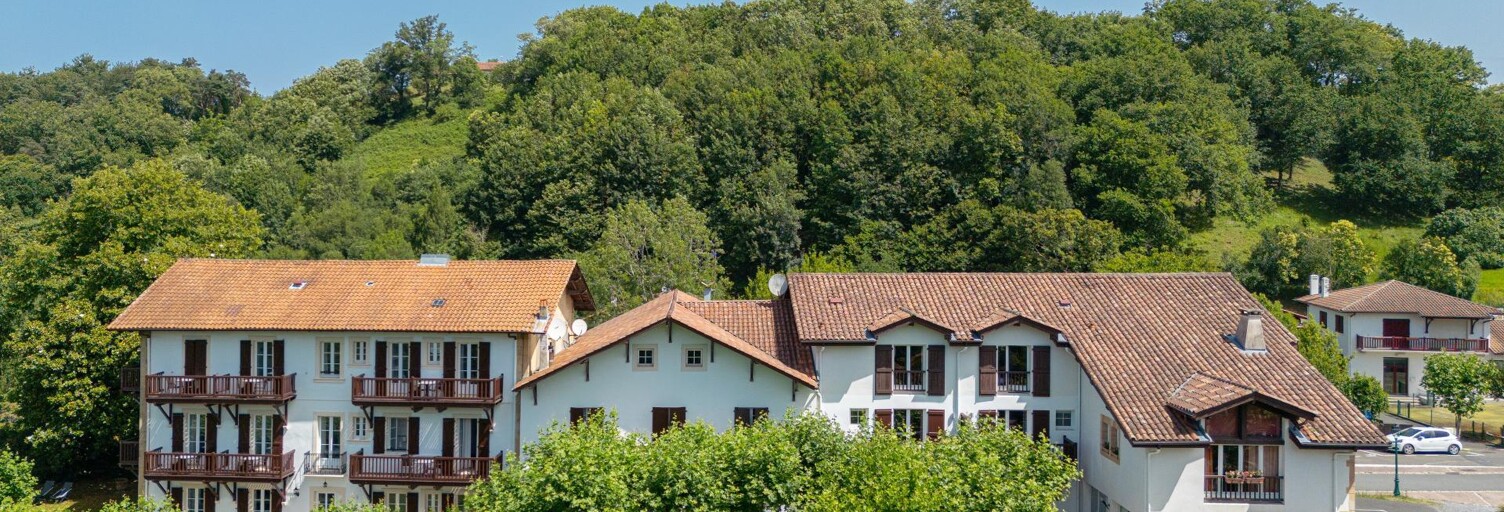 Commerce 35 Pièces 2300 m² à vendre à Biriatou (64700)