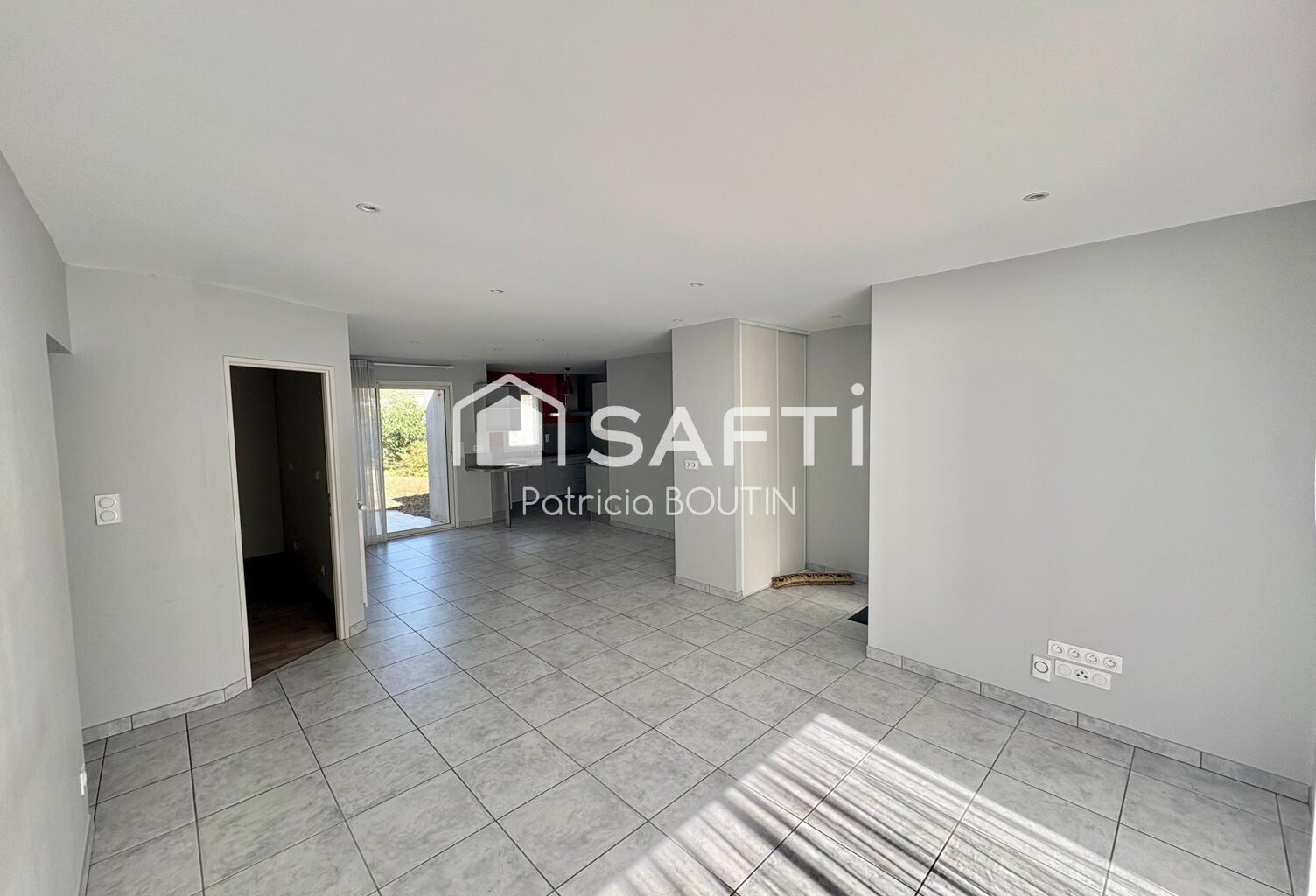 PAVILLON PLAIN PIED 3 CHAMBRES BUREAU ET GARAGE A NIORT ! — photo 1