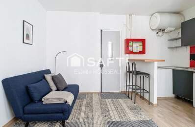 Studio vendu loué meublé, 5 mn à pied du métro — photo du bien