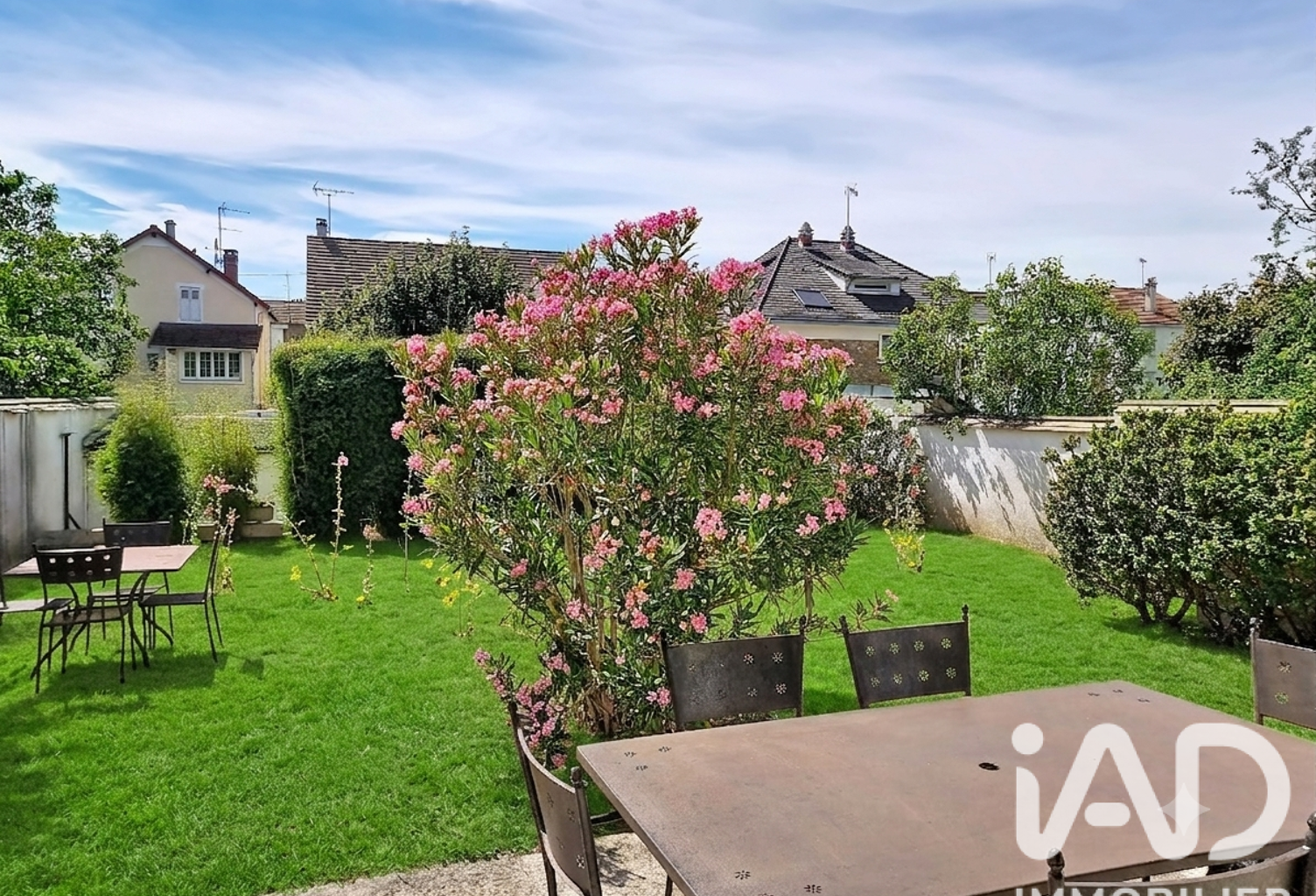 Vente Maison/villa 9 pièces — photo 1