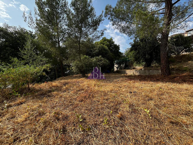 Terrain à bâtir — photo du bien