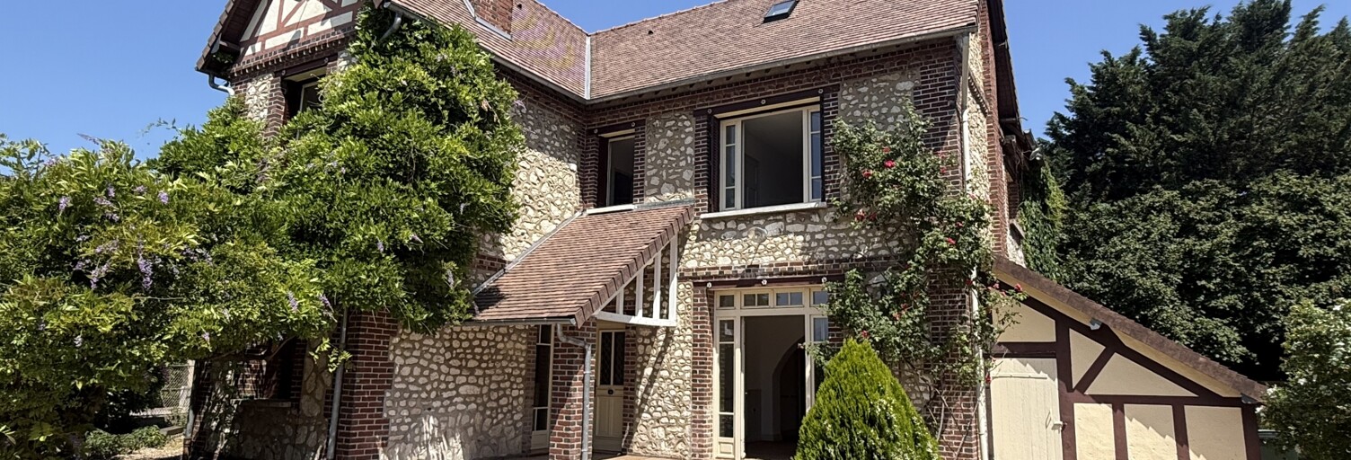 Maison 9 Pièces 230 m² à vendre à Le Vaudreuil (27100)