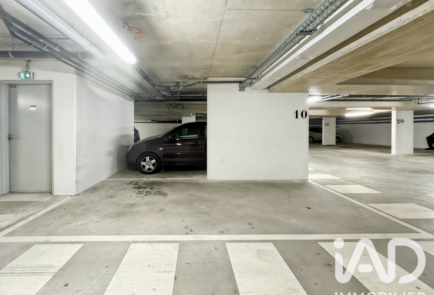 Vente Parking 12 m&sup2; — photo 1