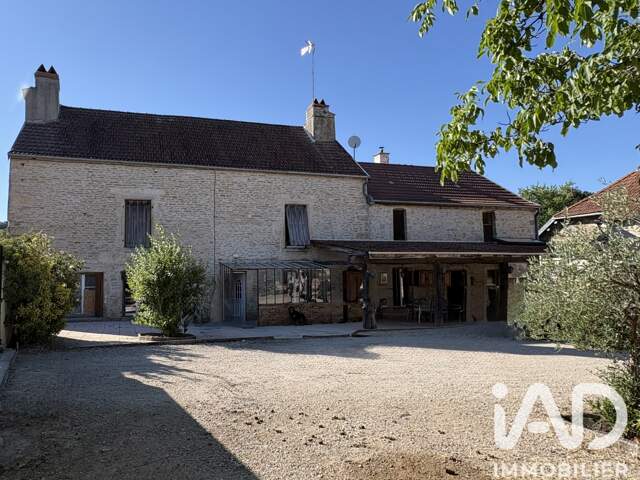 Vente Maison/villa 8 pièces — photo du bien