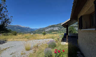 Maison 4 Pièces 90 m² à vendre à Enchastrayes (04400)