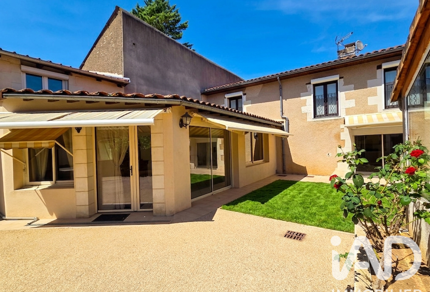 Vente Maison/villa 8 pièces — photo 1