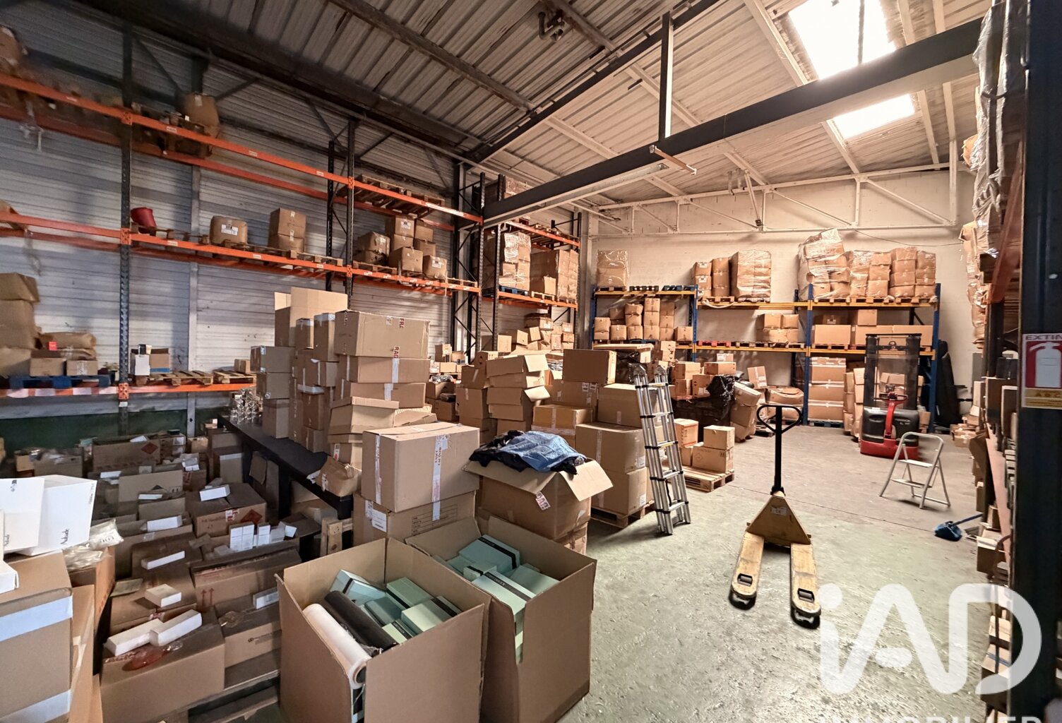Vente Boutique/Local commercial 600 m&sup2; — photo 1