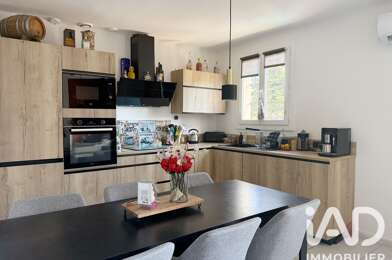 Appartement 4 pièces 249600 €
