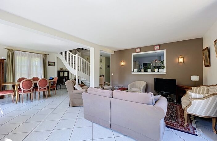 Vente maison 6 pièces 169 m² Pessac (33600) — photo 3