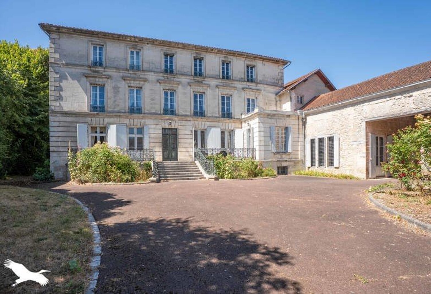 Maison en pierre de 10 pièces principales — photo 1
