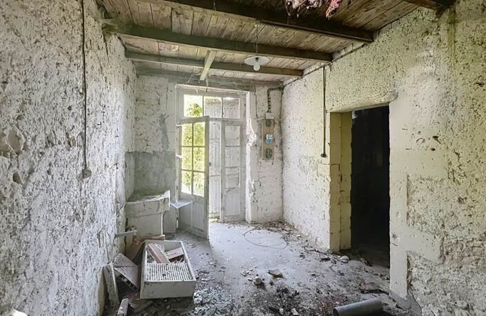 Maison en pierre de 3 pièces principales — photo 2