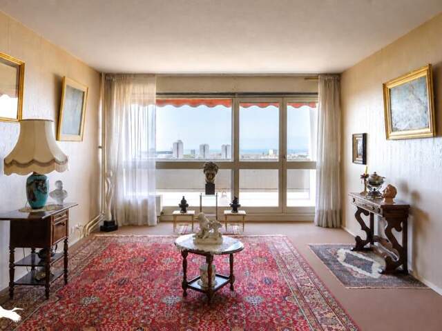 Appartement de 6 pièces principales — photo du bien