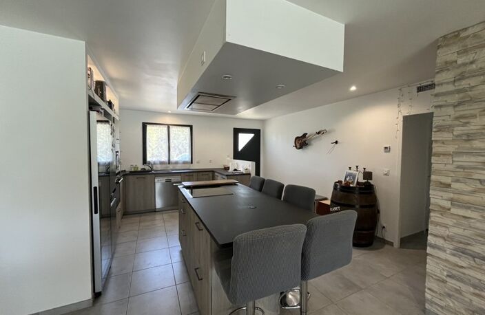 Villa de 5 pièces principales — photo 3