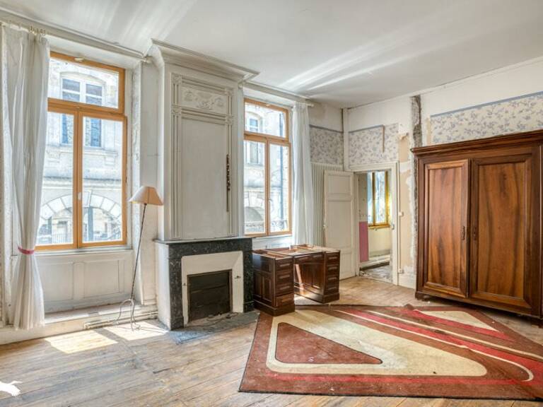 Maison en pierre de 8 pièces principales — photo 1