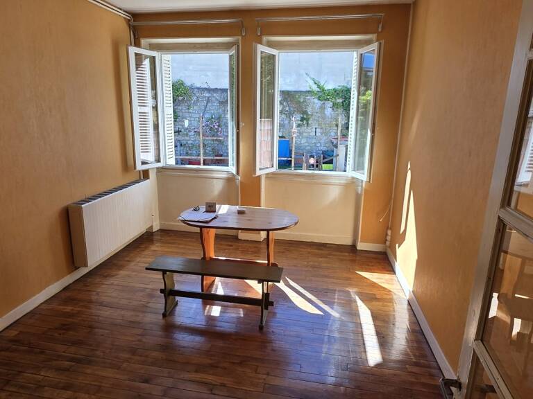 Le charme de l'ancien au cur de Poitiers:Appartement T3 60m² — photo 1