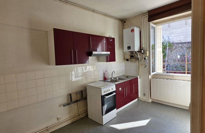 Le charme de l'ancien au cur de Poitiers:Appartement T3 60m² — photo 2