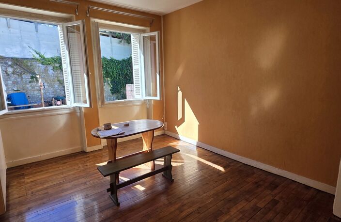Le charme de l'ancien au cur de Poitiers:Appartement T3 60m² — photo 4