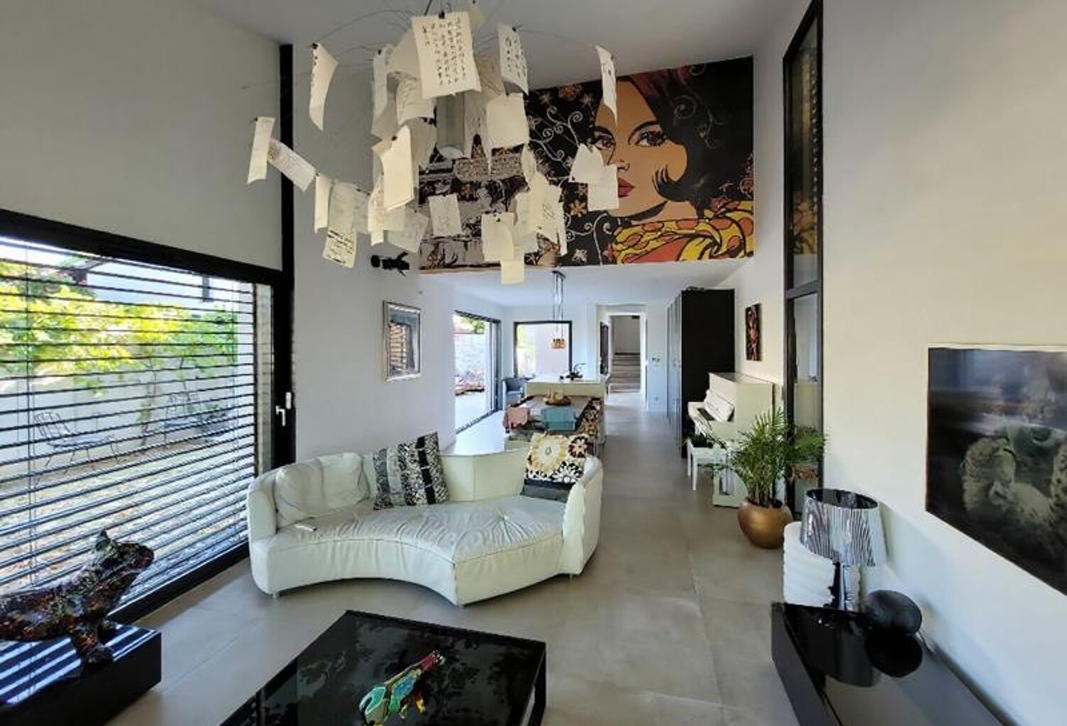 Contemporaine de 5 pièces principales — photo 1