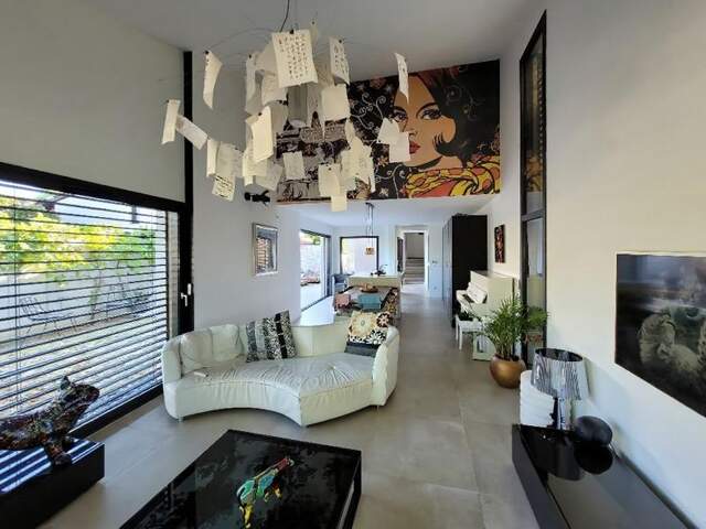 Contemporaine de 5 pièces principales — photo du bien