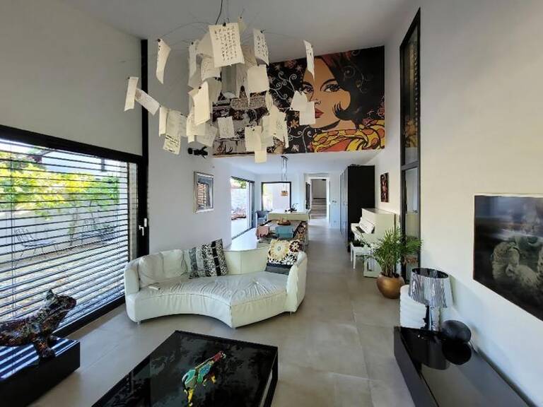 Contemporaine de 5 pièces principales — photo 1